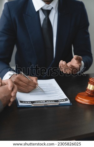 Explained by a lawyer or legal advisor. clarify the information in the contract documents in the financial investment agreement to the businessman for the legality of signing the contract.