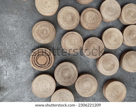placemats, trays, rattan, rattan placemats, natural materials, crafts, lombok crafts, balinese crafts, dining table, cutlery, natural, handmade, background