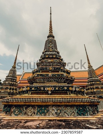 Temples in Thailand are very beautiful. and is the attraction of people.