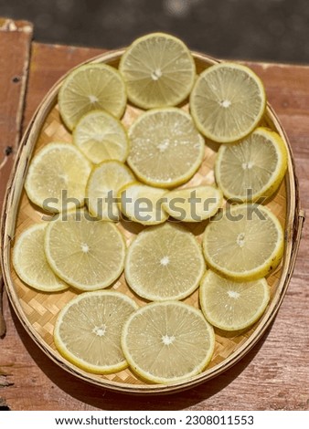 A picture of dried lemon slice