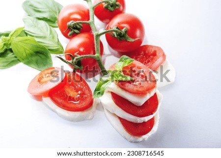 tomato and mozzarella combination in italian cuisine