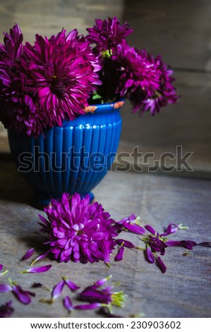 Flowers and drink with heart decorations
