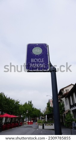Bicycle parking sing in USA
