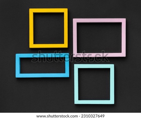 Free photo flat lay colorful frames arrangement
