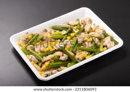Stir-fried clams and garlic sprouts with salt sauce