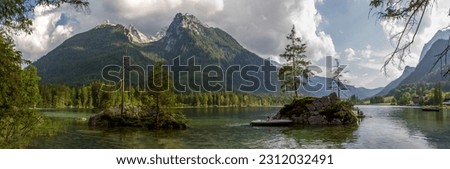 Alpensee in Deutschland, Sommer, Panoramafoto