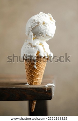 Con ice-cream vanilla gelato waffle sweet cold