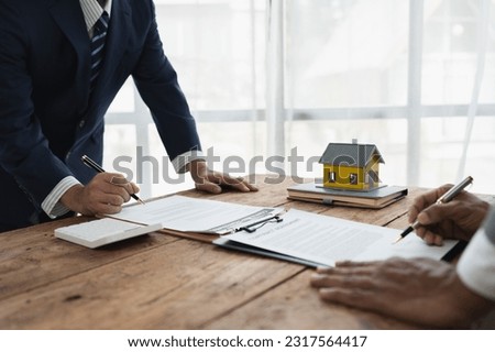 real estate agent, businessman Explain in detail the price offer and model house, give advice to customers in deciding to make a home insurance contract. about mortgages and loans.