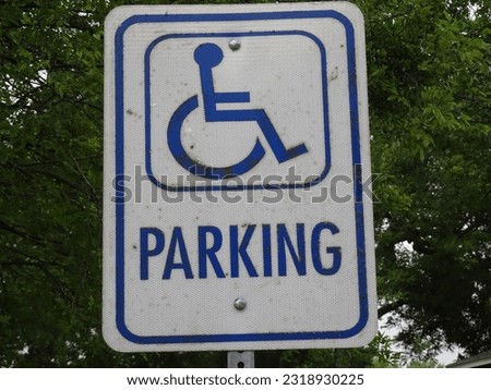 Disabled parking sign in Heritage Park