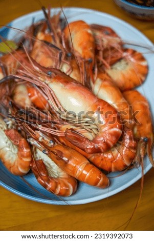 Fresh and plump boiled Roche prawns