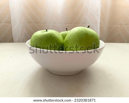 Beautiful and healthy apples picture