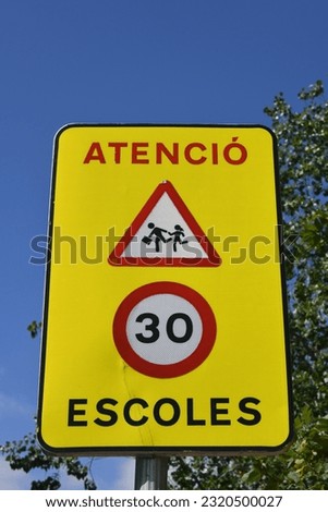 Traffic sign: "street for children, be careful!, school", Alicante Province, Costa Blanca, Spain