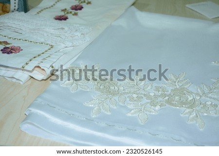 lace embroidery on fabric edge
