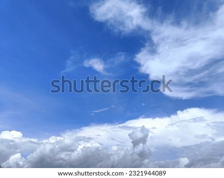BEAUTIFUL BLUE SKY . BLUE SKY WHEN THE WEATHER IS BRIGHT . BLUE SKY BACKGROUND