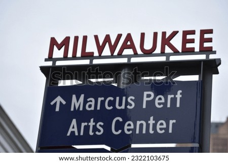 Milwaukee text street directions to Marcus Performing Arts Center landmark