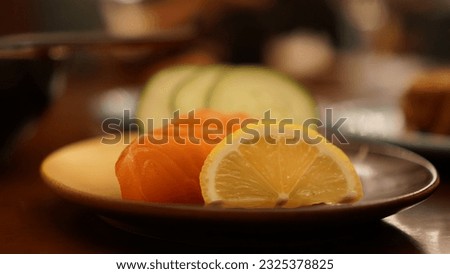 ready-to-eat oranges, delicious and sour