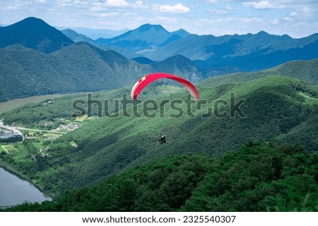 Thrilling Paragliding Adventure: Experience the Ultimate Freedom as You Soar Through the Sky