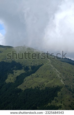Pictures of hiking in Hehuanshan Main Peak Trail in Taiwan