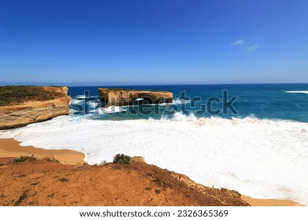 Travel on The Great Ocean Road to photograph the beautiful scenery and spectacular geology along the road