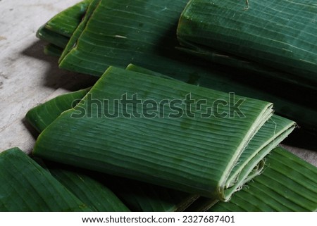 pile of banana leaves used to wrap food
