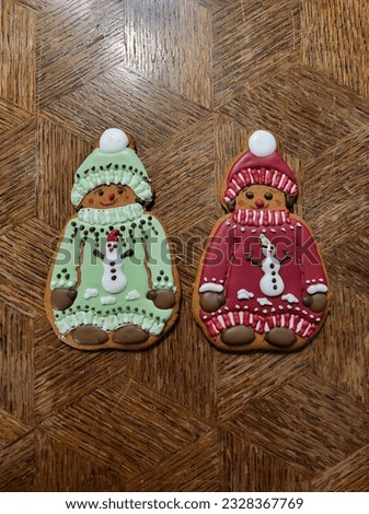  Gingerbread elves, a car and Christmas stockings with royal icing