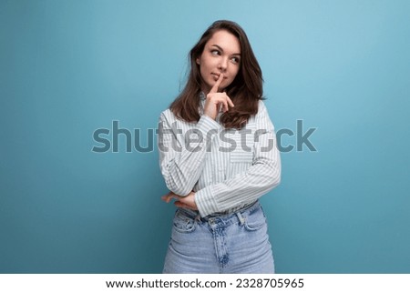 adorable 25 year old brown haired woman with well-groomed hairdo