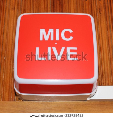 mic live sign in radio studio