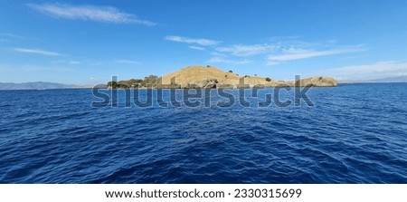 island in the middle of the sea