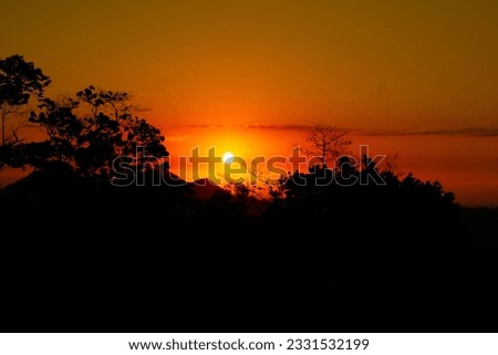A picture of a beautiful sunset