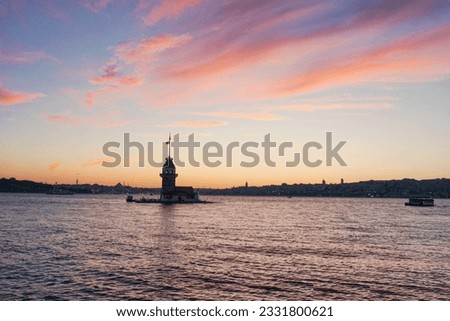 Photographs of the Maiden's Tower taken at different times sunset touristic travel guide istanbul byzantine long exposure landscape view sky clouds colors marmara sea old city 