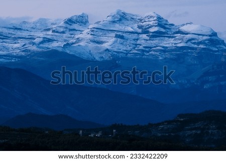 Las Tres Sorores, Treserols, Picos de Monte Perdido (3,355 m), Cilindro (3,328 m) and Añisclo (3,263 m) also called, the latter, Soum de Ramond, Ordesa and Monte Perdido National Park, town of Guaso, 