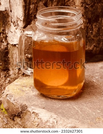 Fresh lemon tea suitable for drinking in hot weather