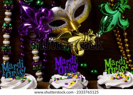 Mardi Gras Cupcakes and Decorations