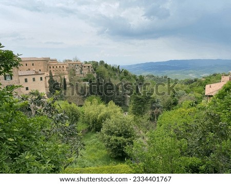 Volterra is a walled city on top of a mountain in Tuscany (Italy). It has structures from the Etruscan, Roman and Medieval periods. In the photo the
view of the hill.