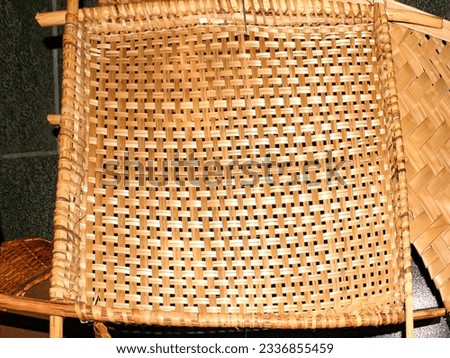 Photo of an indigenous sieve made by hand with natural fibers, by people from the Amazon, in northern Brazil.