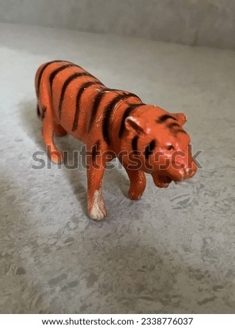 A small tiger toy…simple picture
