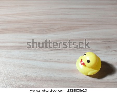 Yellow Duck alone. Great for picture memos