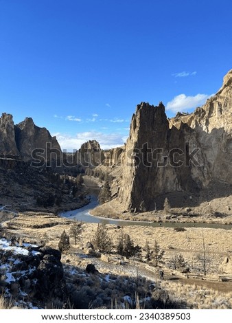 Bend Oregon landmark, smith rock with winding river in the early winter. Royalty-Free Stock Photo #2340389503