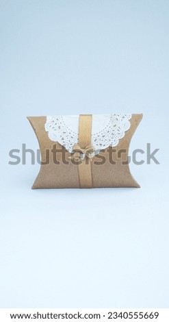 This special wedding souvenir contains sunflower seeds which symbolize happiness, joy and warmth.