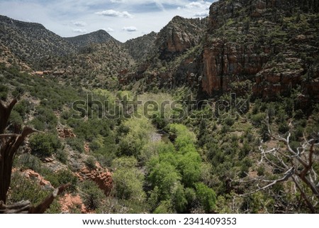 Hiking Wet Beaver Creek Canyon, Arizona