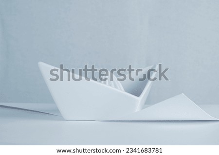 Porcelain ship boat citrus press paper blue and white