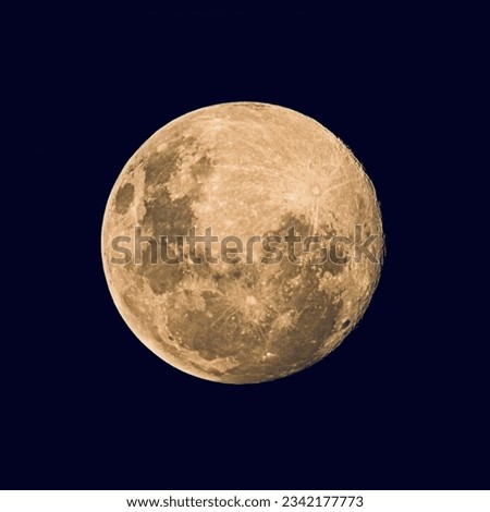 Picture of a full moon