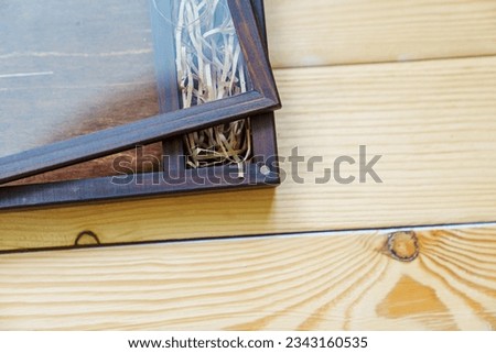 Wooden box with glass lid to give beautiful photos. The work of a professional photographer.