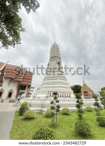 Wat Rakhang Khositaram Woramahawihan  is a royal temple of the second grade of Woramahawiharn, which was built during the Ayutthaya Period. Royalty-Free Stock Photo #2343482729