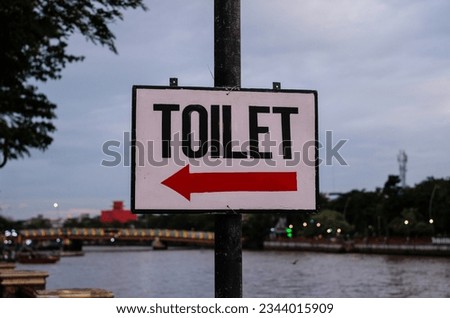 Toilet Directional Sign: Clear Guidance to Restroom Facilities