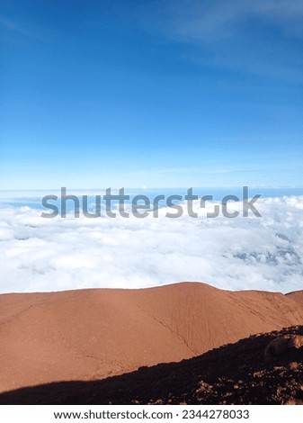 samudra awan di top gunung Kerinci