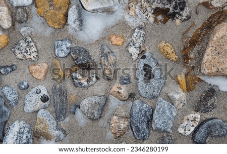 Beach pebbles; Spitzbergen; Rock colors; Sptizbergen
