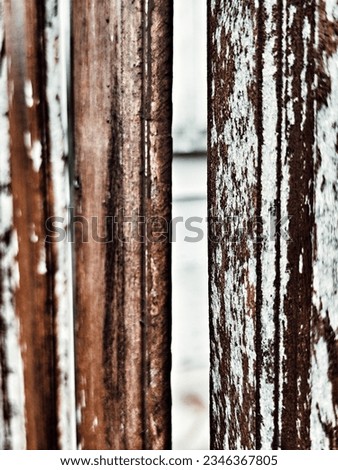 Old paper plank shape, has been used for a long time, naturally such as the rain and the constant scorching sun. Make the wood look like the picture. Originally painted white. The color faded away.