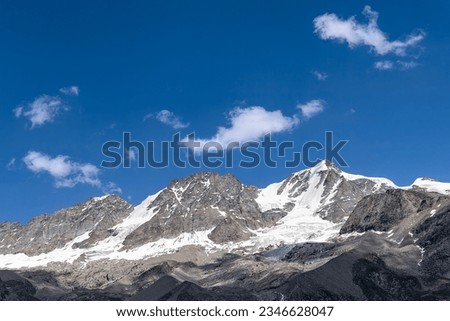 Wide angle photography on the Gran Paradiso massif