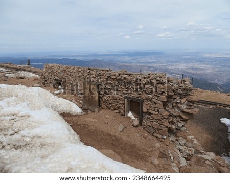 Visiting Pike's Peak Summit in 2014, Ruins, Colorado 